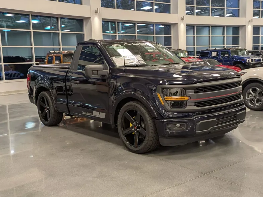 2025 Ford F-150 XL photo 1