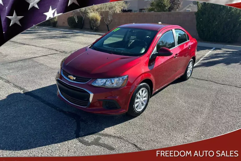 2017 Chevrolet Sonic LT photo 1