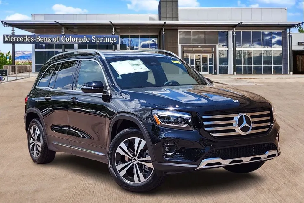 2025 Mercedes Benz GLB 250 4MATIC photo 1