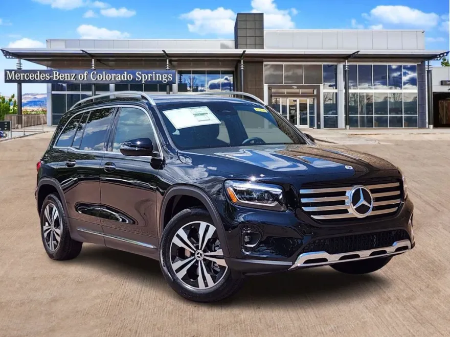 2025 Mercedes Benz GLB 250 4MATIC photo 1