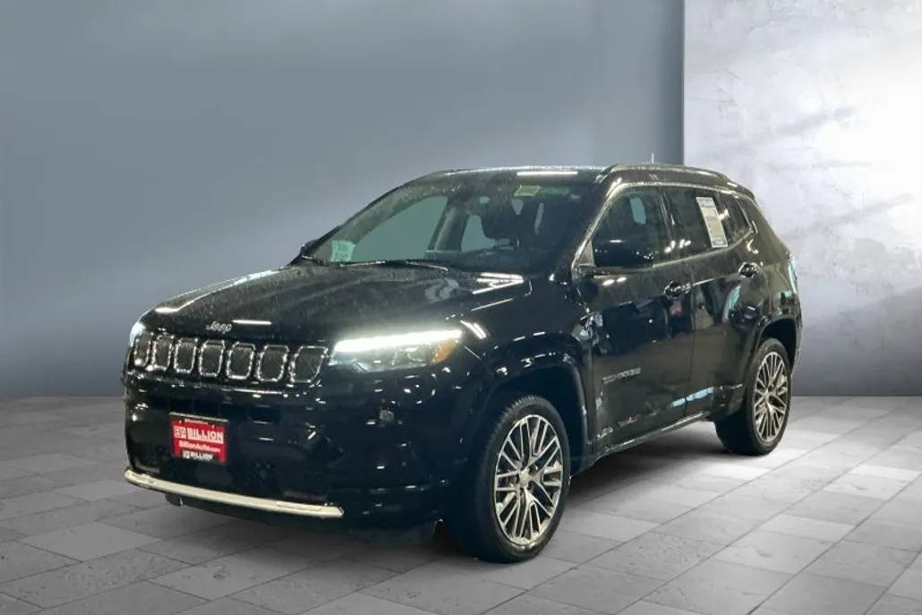 2022 Jeep Compass Limited photo 1