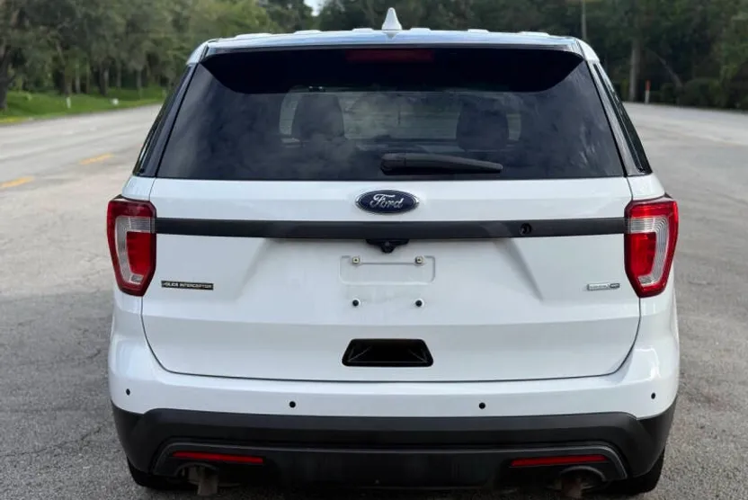 2017 Ford Explorer photo 1