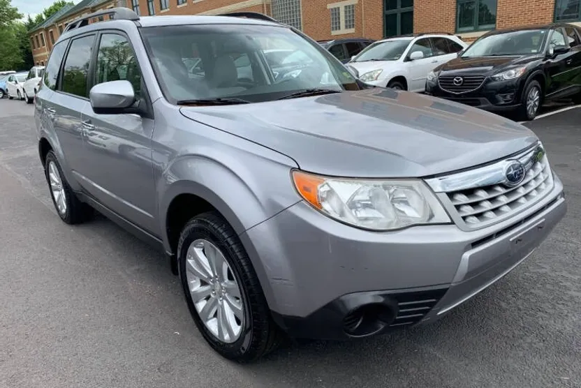 2011 Subaru Forester 2.5X Premium photo 1