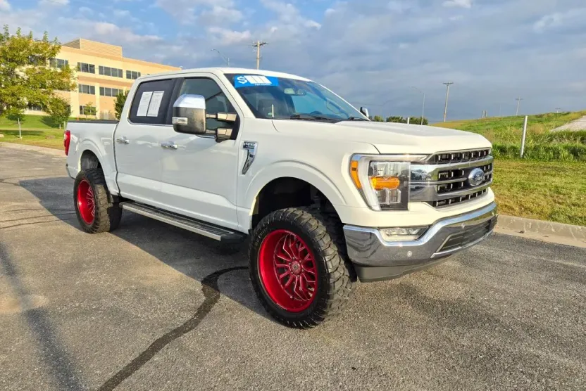 2022 Ford F-150 Lariat photo 1