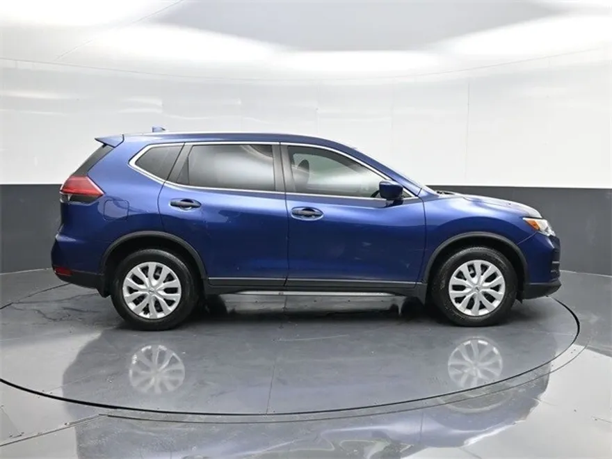 2020 Nissan Rogue S photo 1