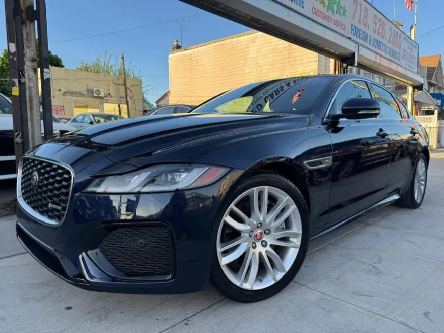 2022 Jaguar XF R-Dynamic AWD photo 1
