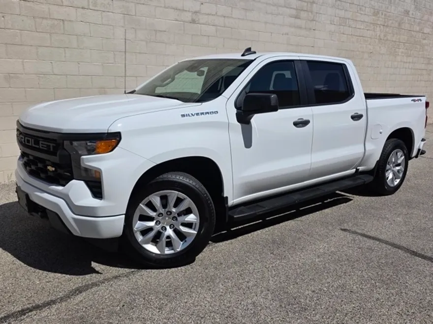 2022 Chevrolet Silverado 1500 Custom photo 1