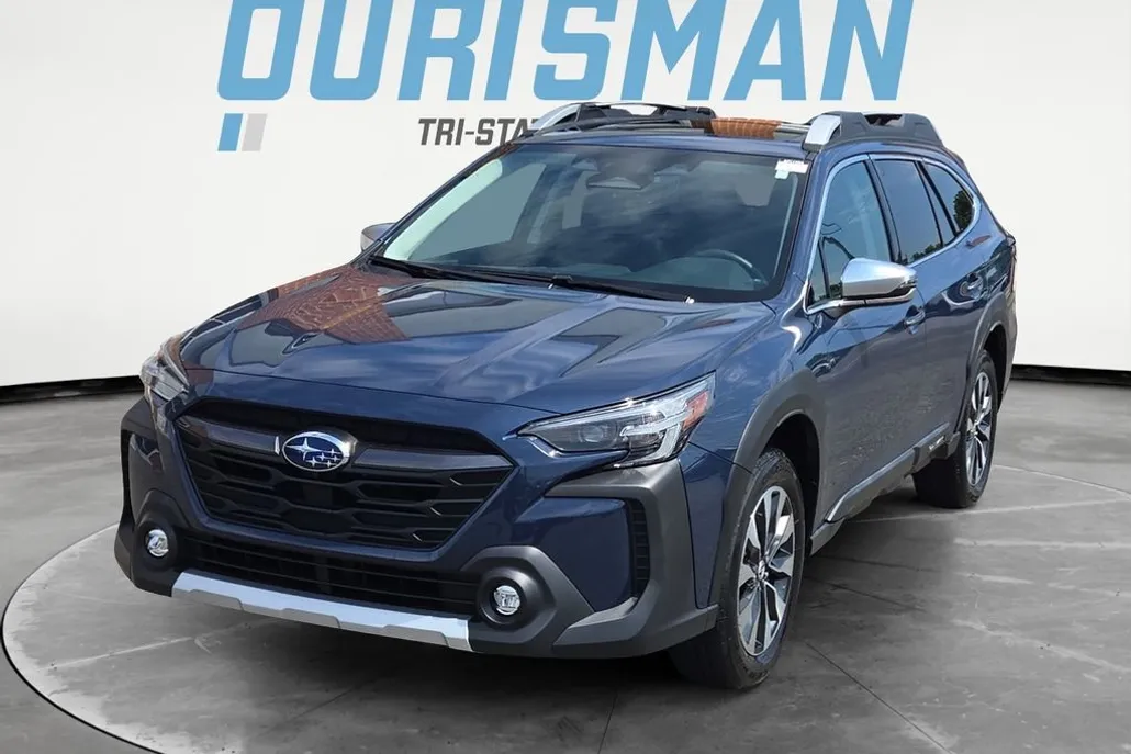 2024 Subaru Outback Touring photo 1
