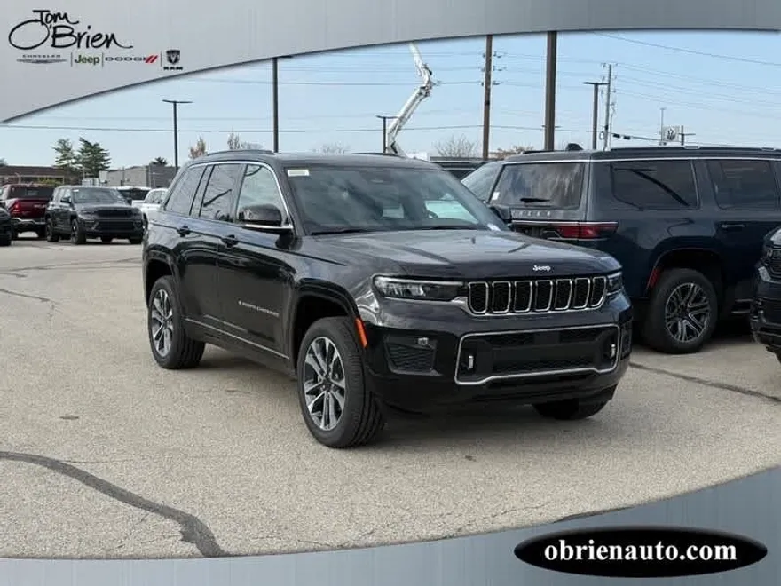 2025 Jeep Grand Cherokee Overland photo 1