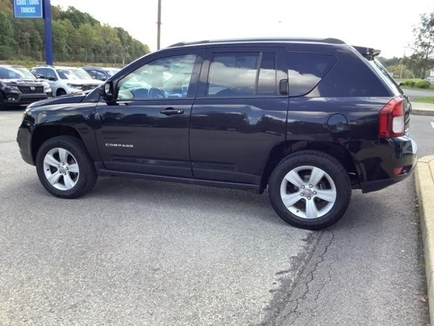 2016 Jeep Compass Latitude photo 1