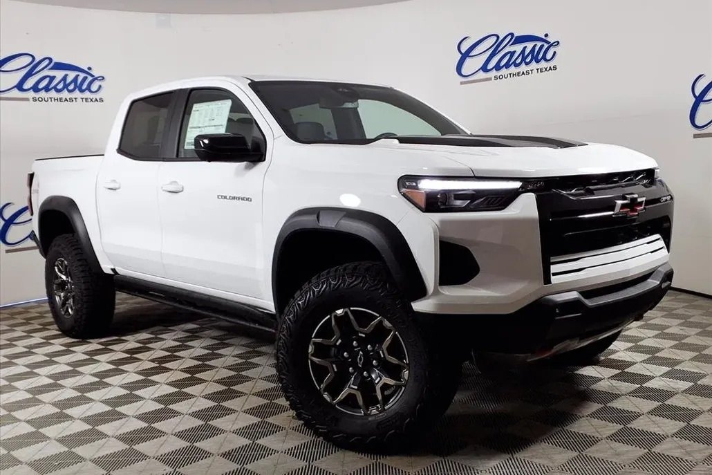 2026 Chevrolet Colorado ZR2 photo 1