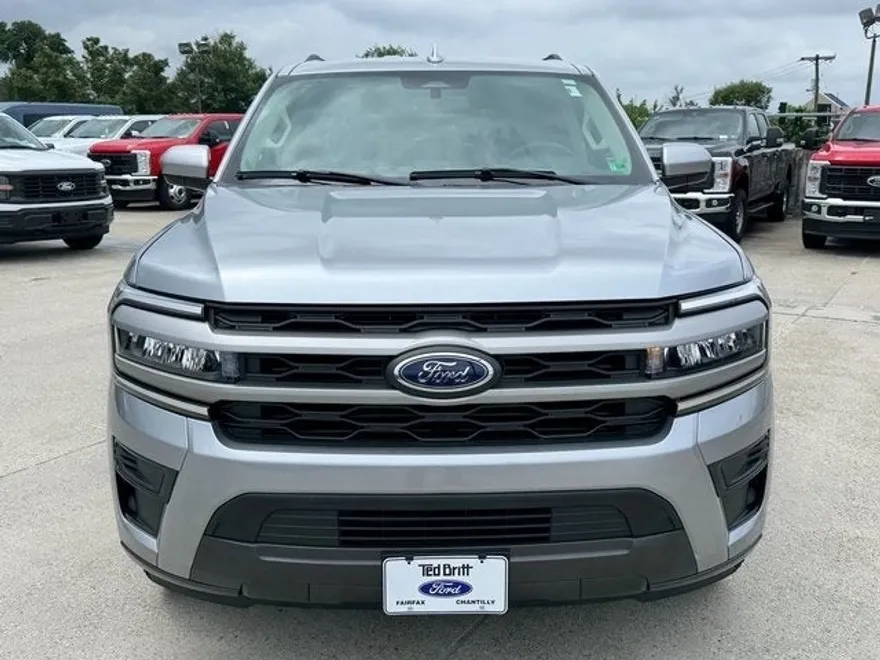 2024 Ford Expedition XLT photo 1