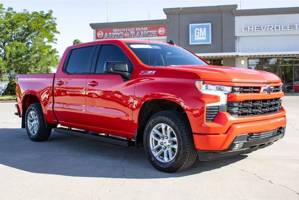 2022 Chevrolet Silverado 1500 RST photo 1