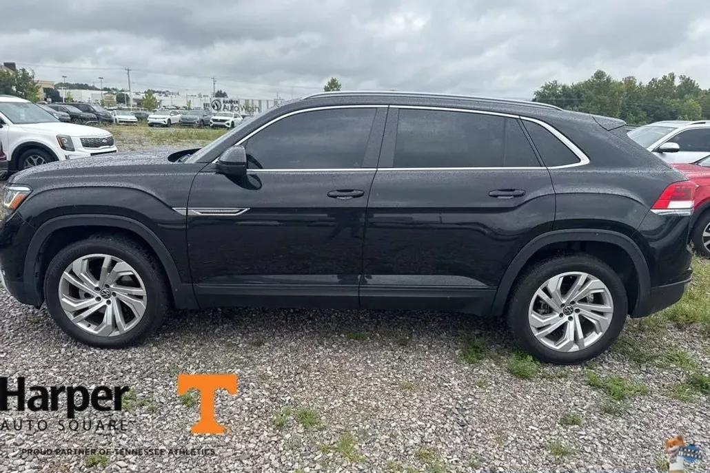2020 Volkswagen Atlas Cross Sport SEL photo 1