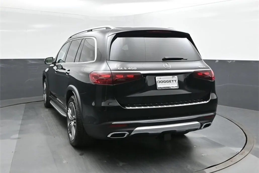 2026 Mercedes Benz GLS 450 4MATIC photo 1