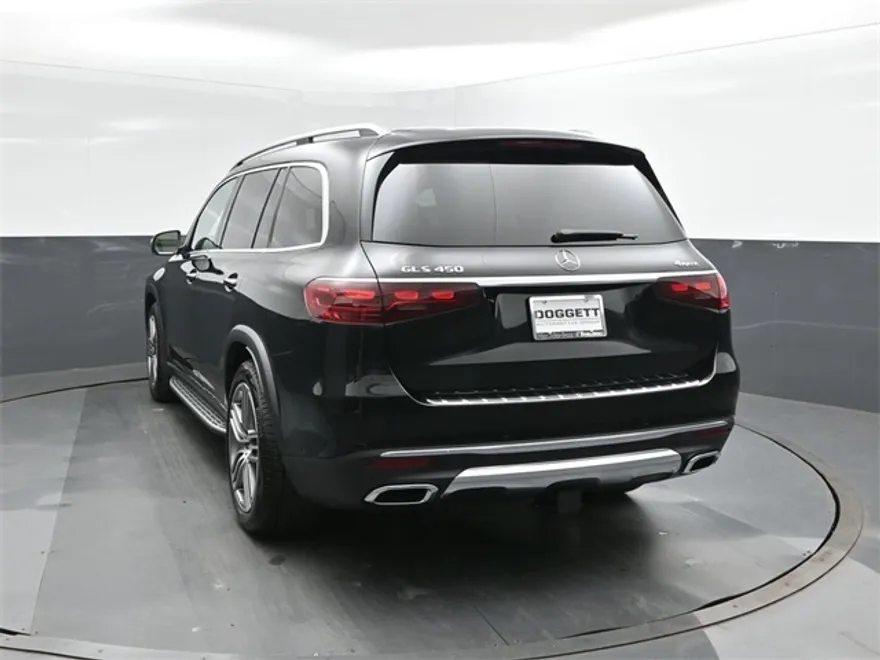 2026 Mercedes Benz GLS 450 4MATIC photo 1