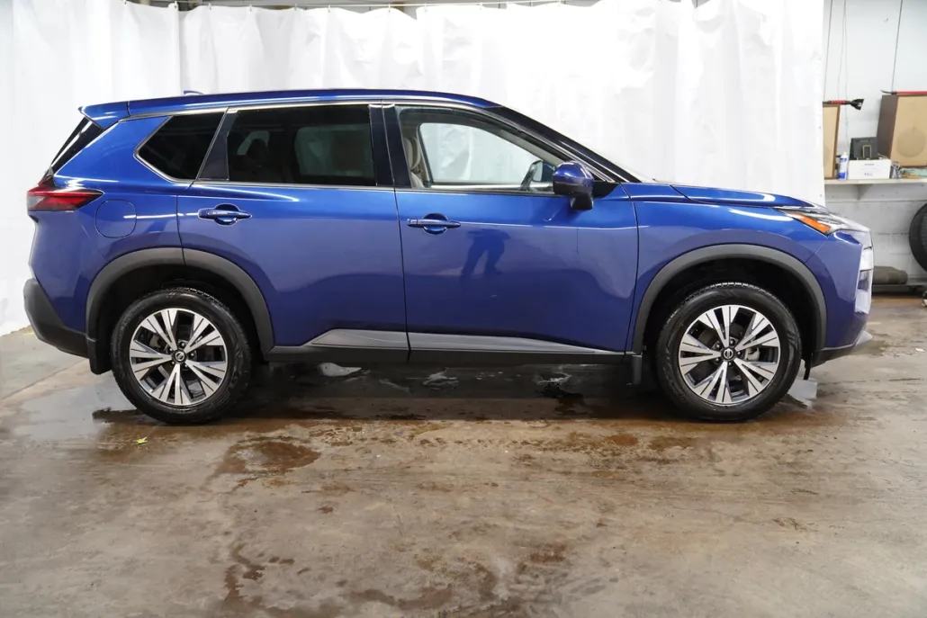 2021 Nissan Rogue AWD SV photo 1