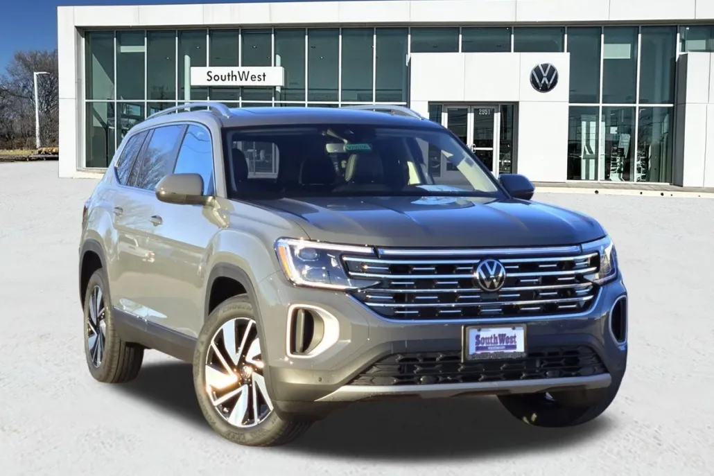2025 Volkswagen Atlas SEL photo 1