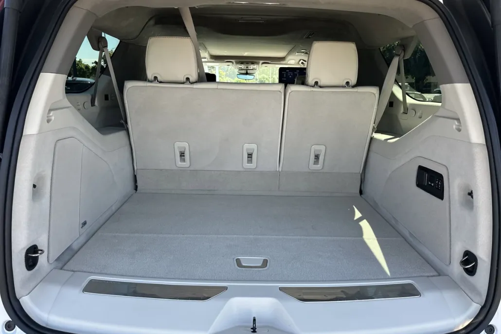 2021 Cadillac Escalade ESV Premium Luxury Platinum photo 1