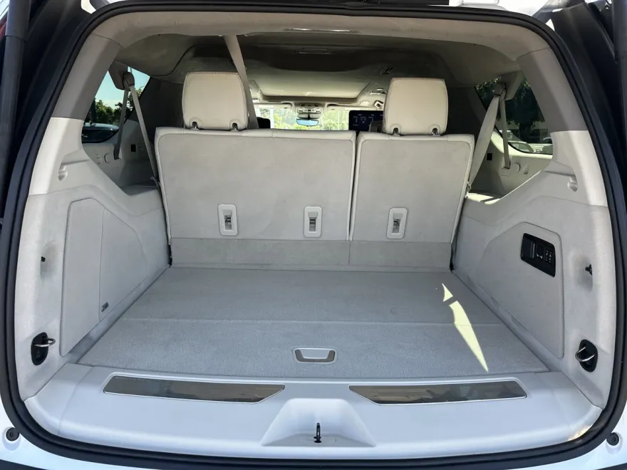 2021 Cadillac Escalade ESV Premium Luxury Platinum photo 1