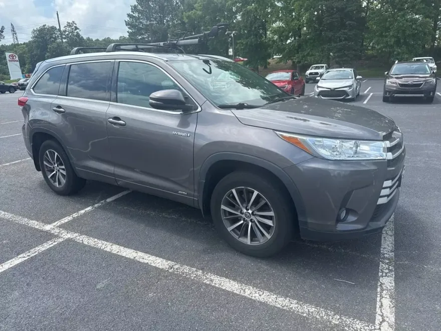 2018 Toyota Highlander Hybrid XLE photo 1