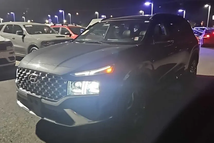 2023 Hyundai Santa Fe Limited photo 1