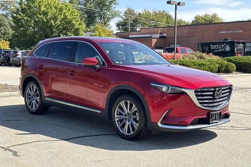 2023 Mazda CX-9 Signature photo 1