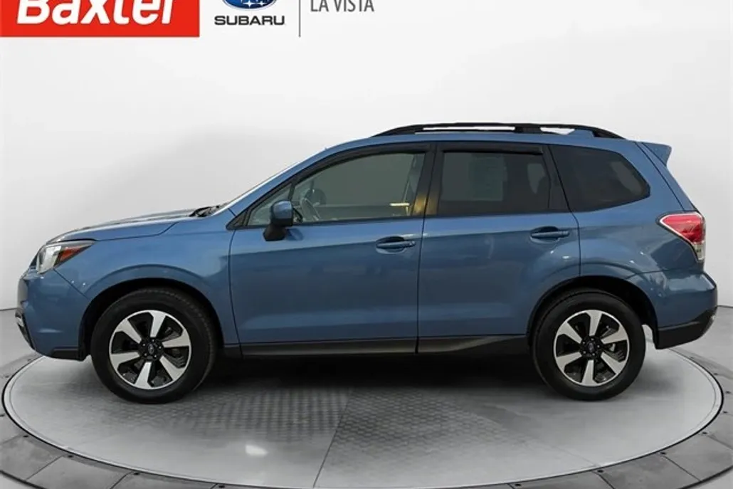 2018 Subaru Forester Premium photo 1