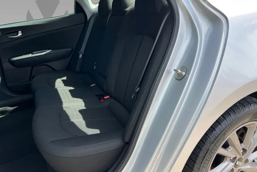 2019 Kia Optima LX photo 1
