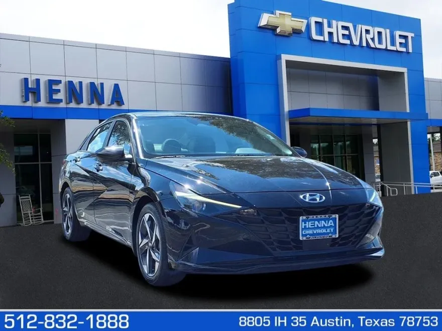 2023 Hyundai Elantra SEL photo 1