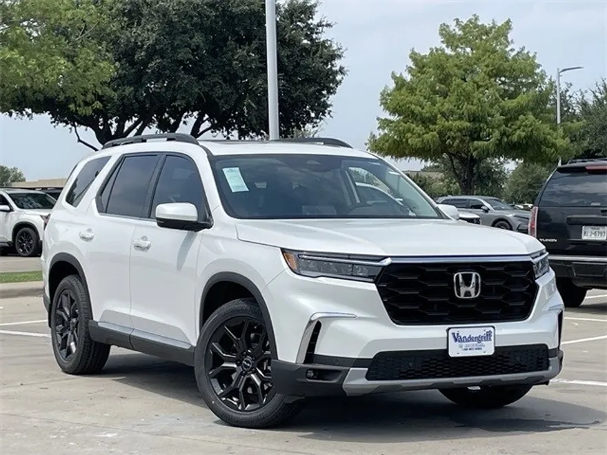 2025 Honda Pilot Touring photo 1