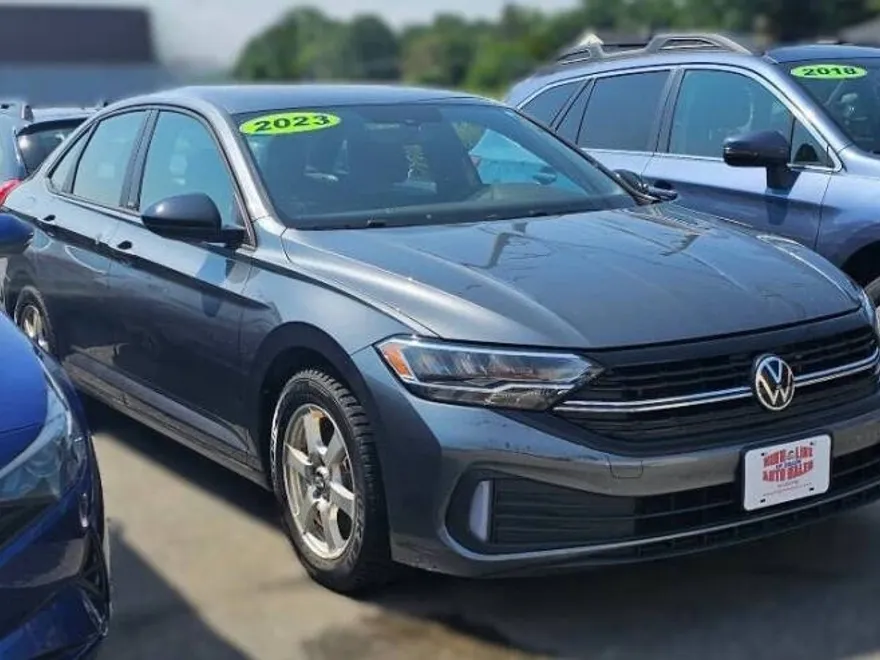 2023 Volkswagen Jetta Sport photo 1