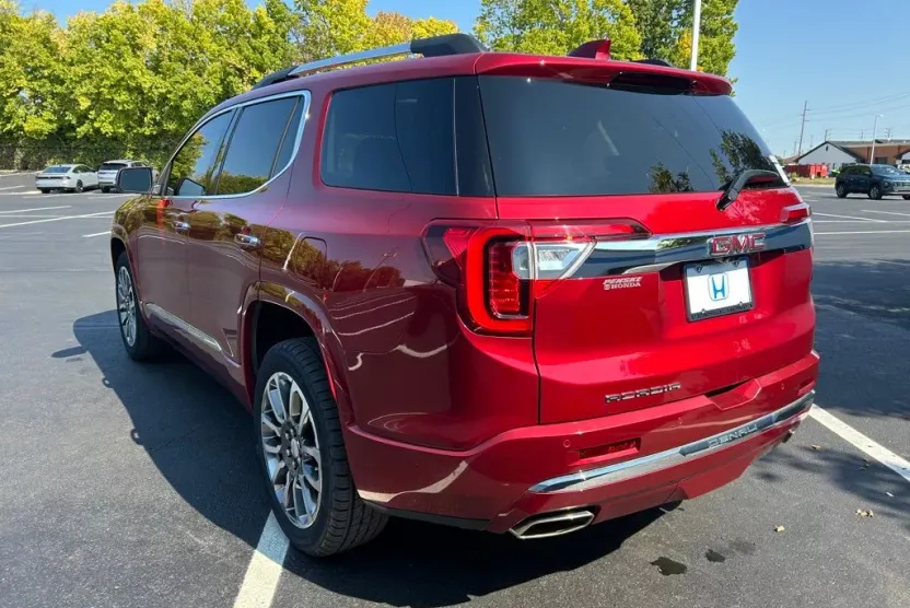 2020 Gmc Acadia Denali photo 1