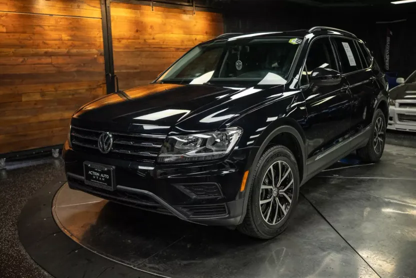 2021 Volkswagen Tiguan SE photo 1