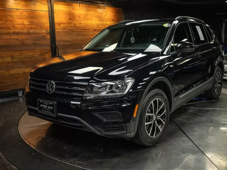 2021 Volkswagen Tiguan SE photo 1