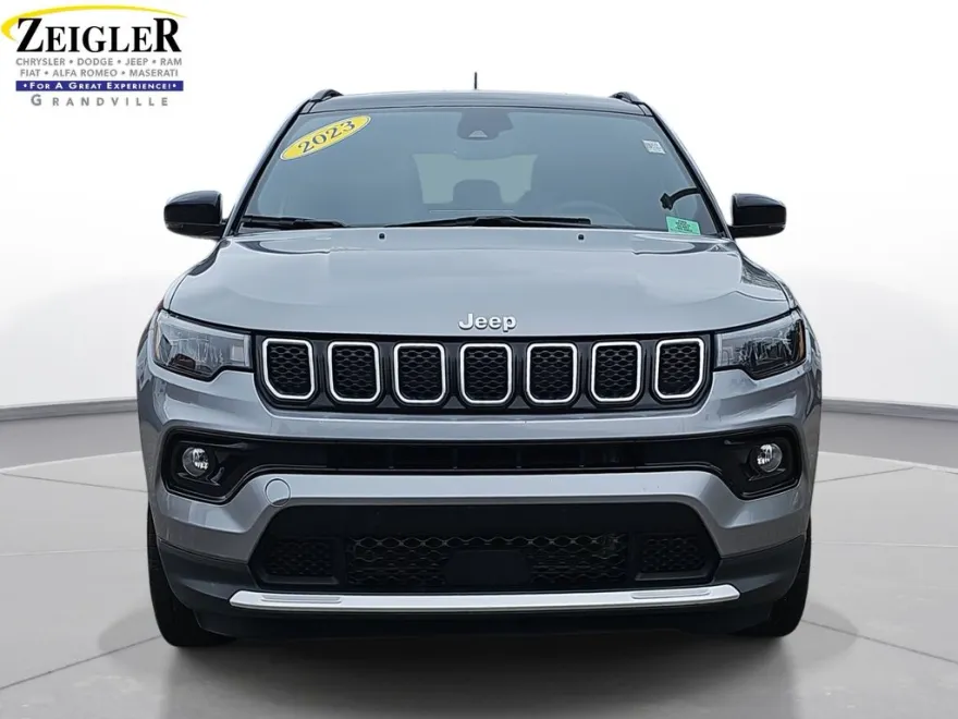 2023 Jeep Compass Limited photo 1
