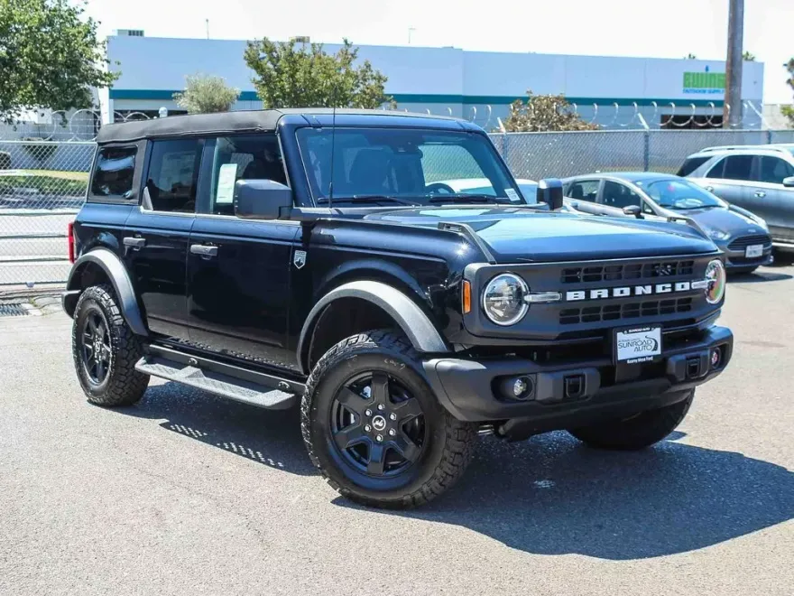 2025 Ford Bronco Big Bend photo 1