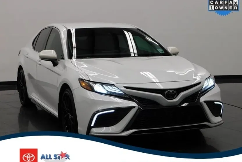 2022 Toyota Camry XSE photo 1