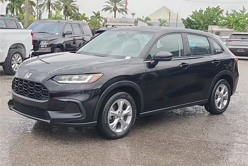 2023 Honda HR-V LX photo 1