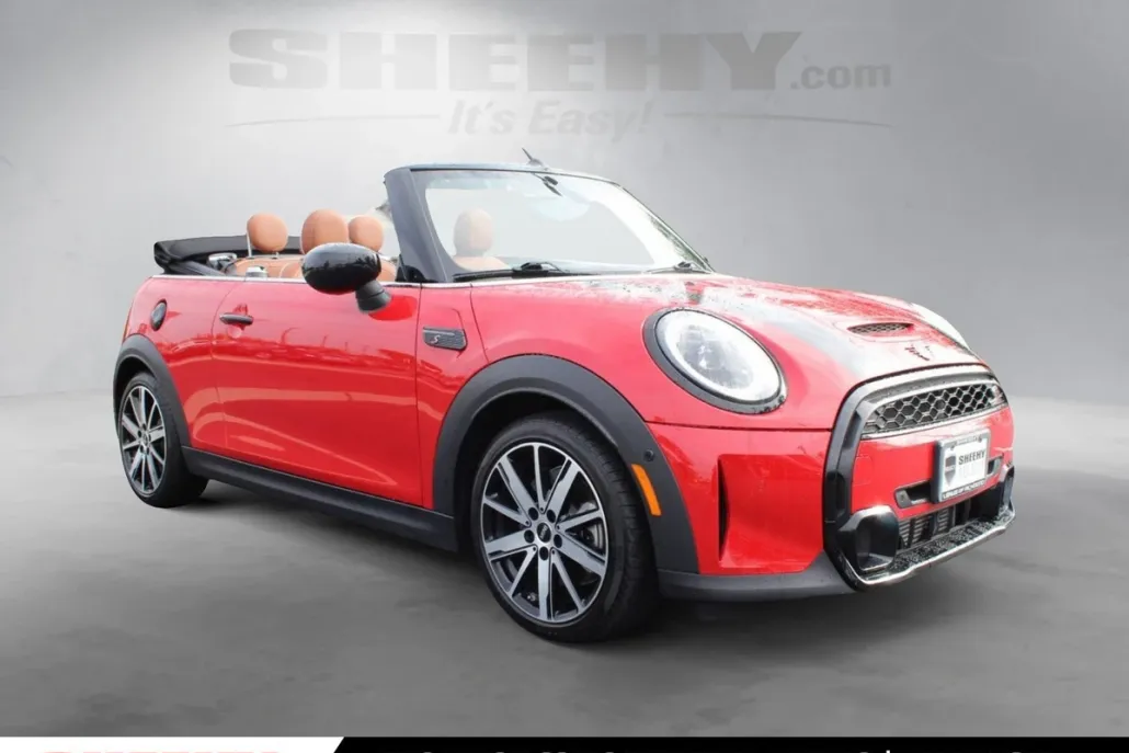 2024 Mini Cooper Convertible Iconic photo 1