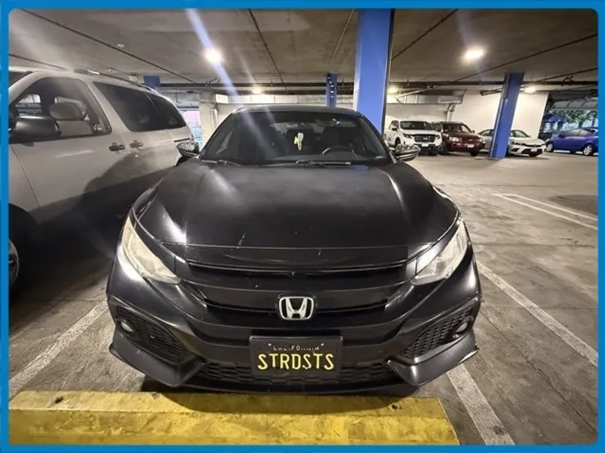 2017 Honda Civic Sport photo 1