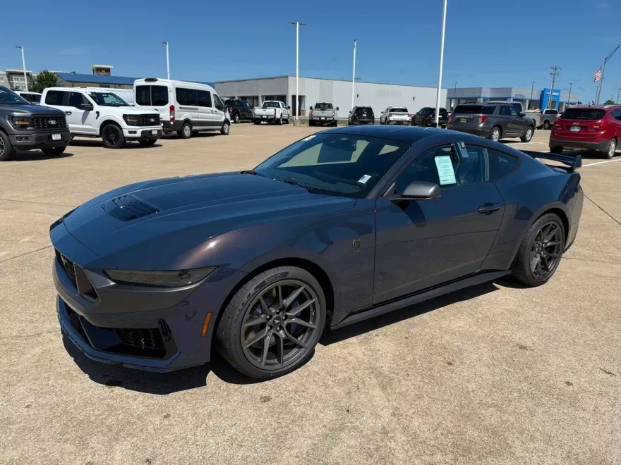 2025 Ford Mustang Dark Horse Premium photo 1