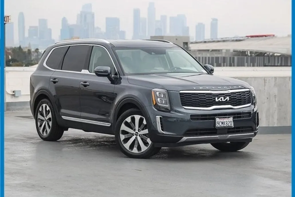 2022 Kia Telluride EX photo 1