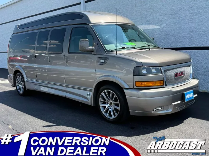 2020 Gmc Savana photo 1