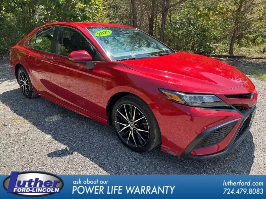 2021 Toyota Camry SE photo 1