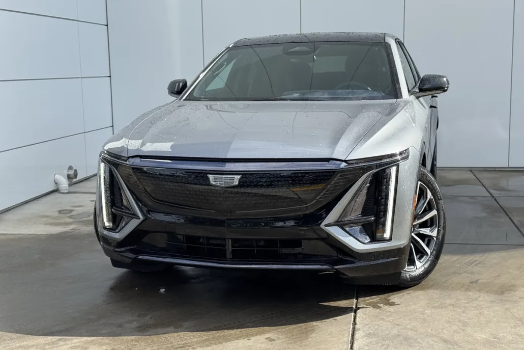 2025 Cadillac Lyriq Sport photo 1