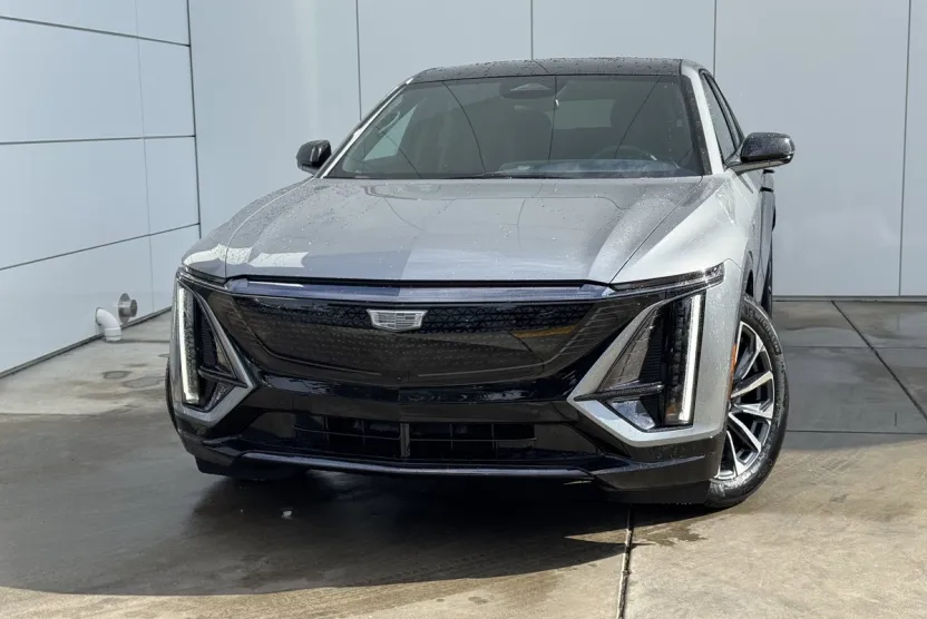 2025 Cadillac Lyriq Sport photo 1
