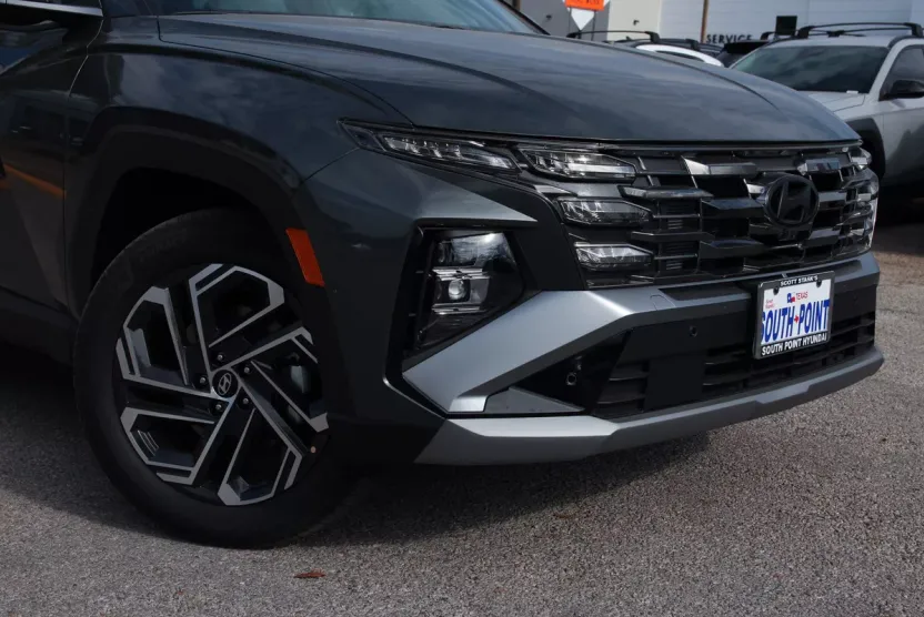 2025 Hyundai Tucson Hybrid Limited photo 1