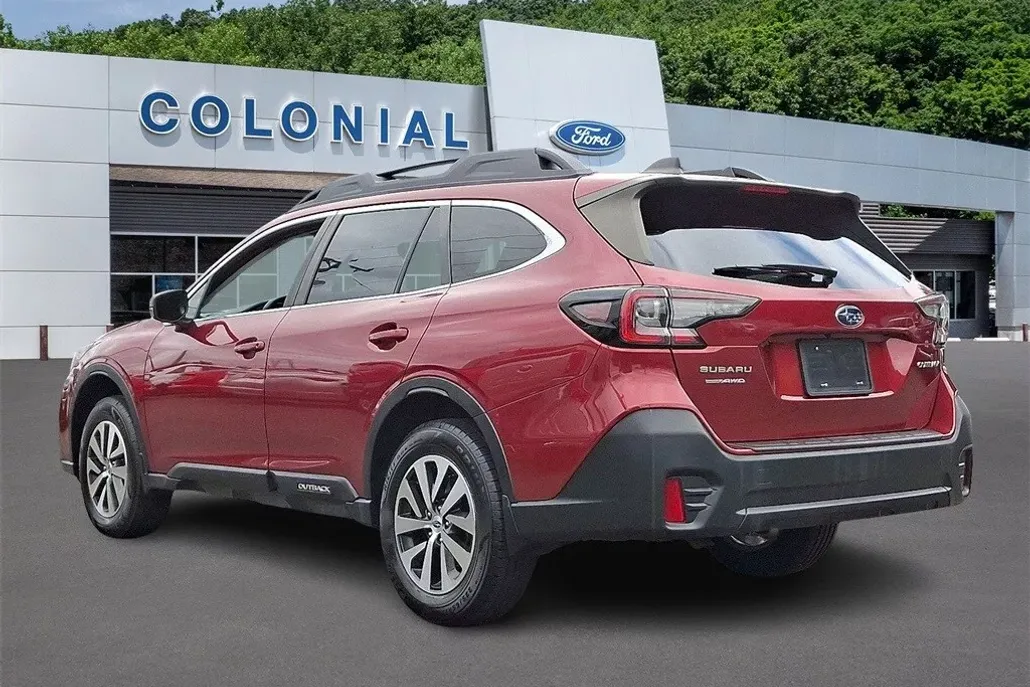 2022 Subaru Outback Premium photo 1