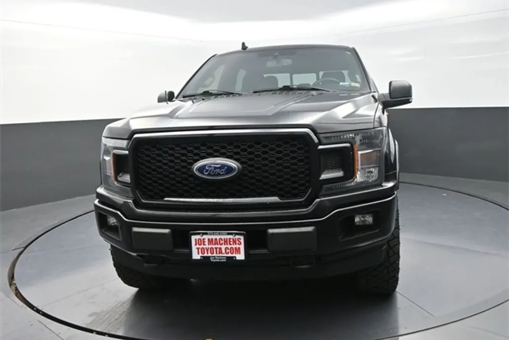 2019 Ford F-150 XLT photo 1